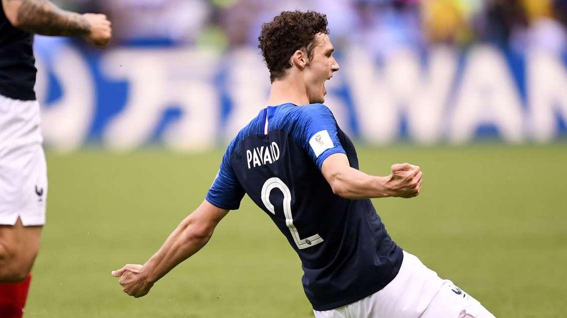 Pavard, si complica il rinnovo col Bayern: possibile addio in estate. Inter alla finestra