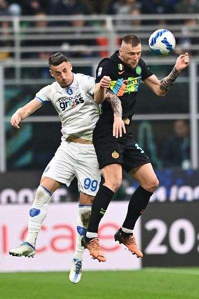 Pinamonti ai saluti con l'Inter: incasso da 20 mln. No alla recompra, sì alla clausola