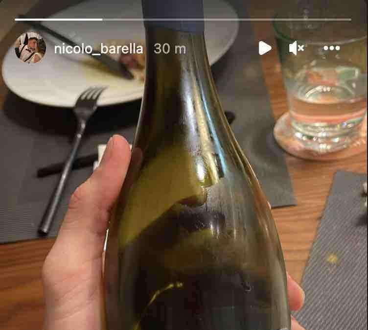 Barella torna al gol e festeggia stappando una bottiglia da 700 euro