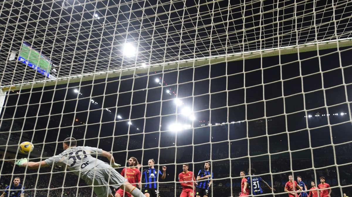 Punizione dubbia sul gol di Bisseck. Tuttosport: "Hanno ragione i salentini"