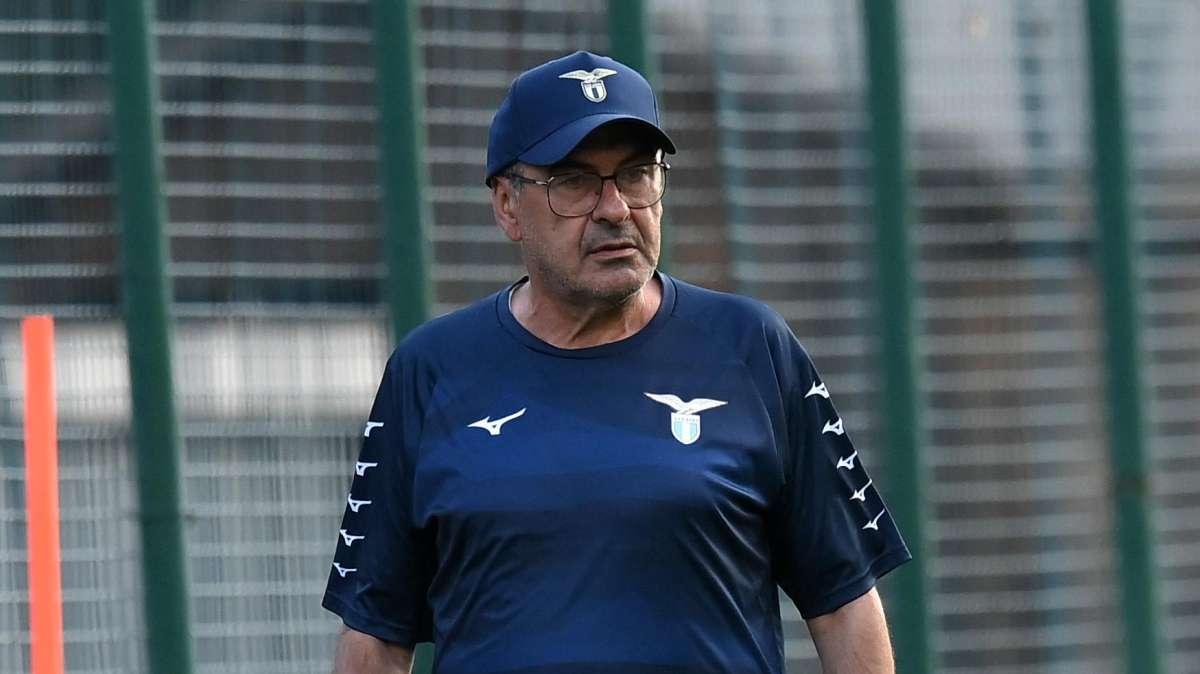 Aria tesa alla Lazio, Sarri tuona: "Voglio quattro acquisti", niente summit con Lotito ad oggi