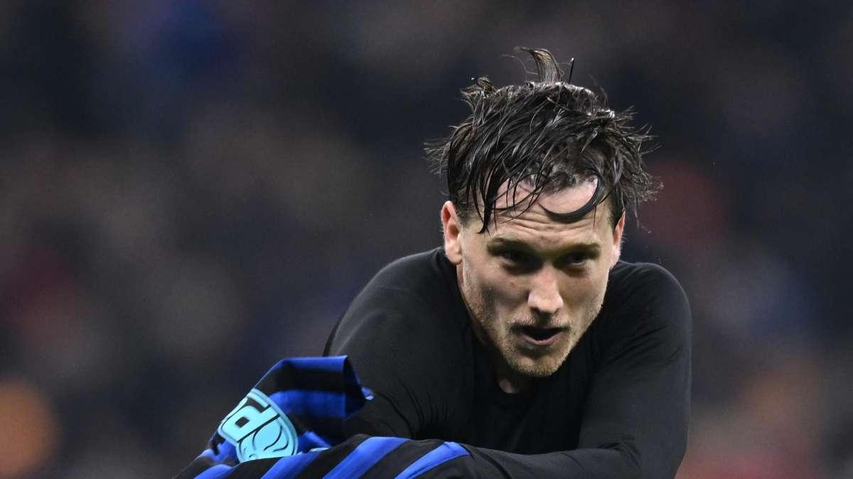 Zielinski spiega la sostituzione: "Voglio ridurre il rischio di infortuni. Ho corso molto ed ero..."