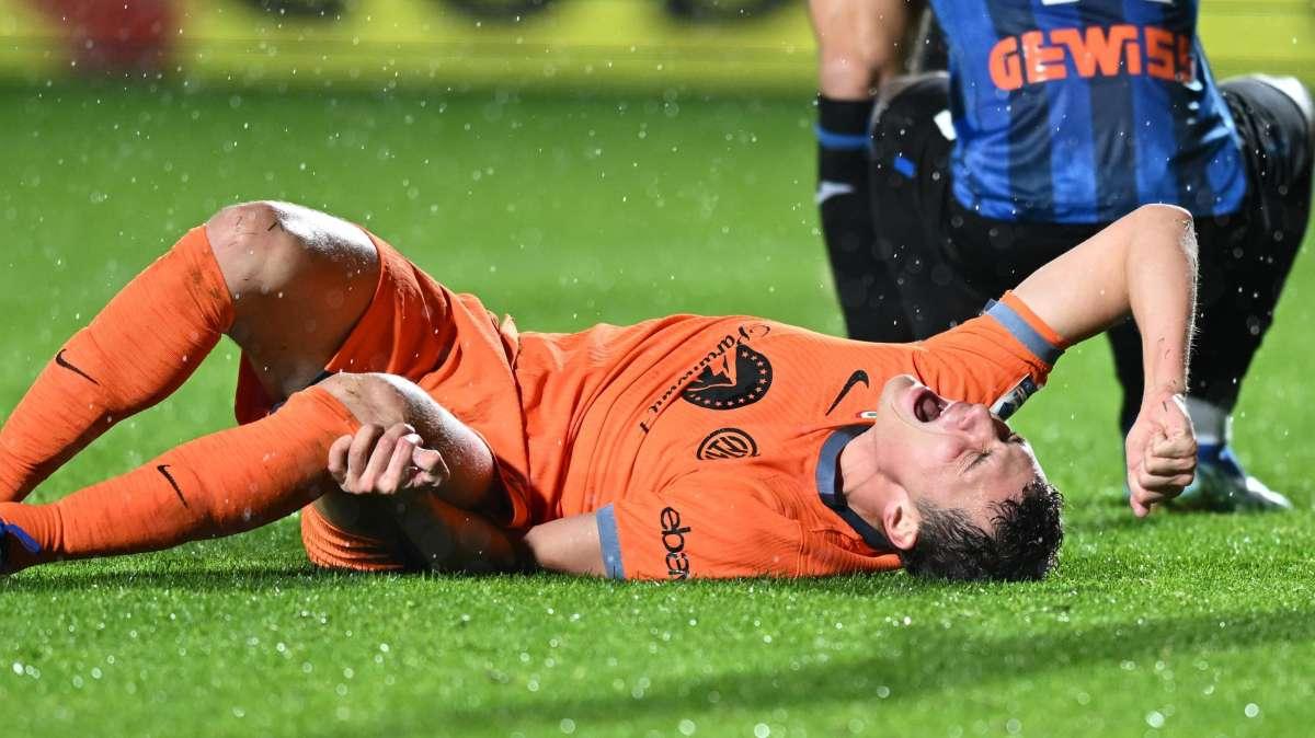 Trauma al ginocchio per Pavard, nelle prossime ore gli esami