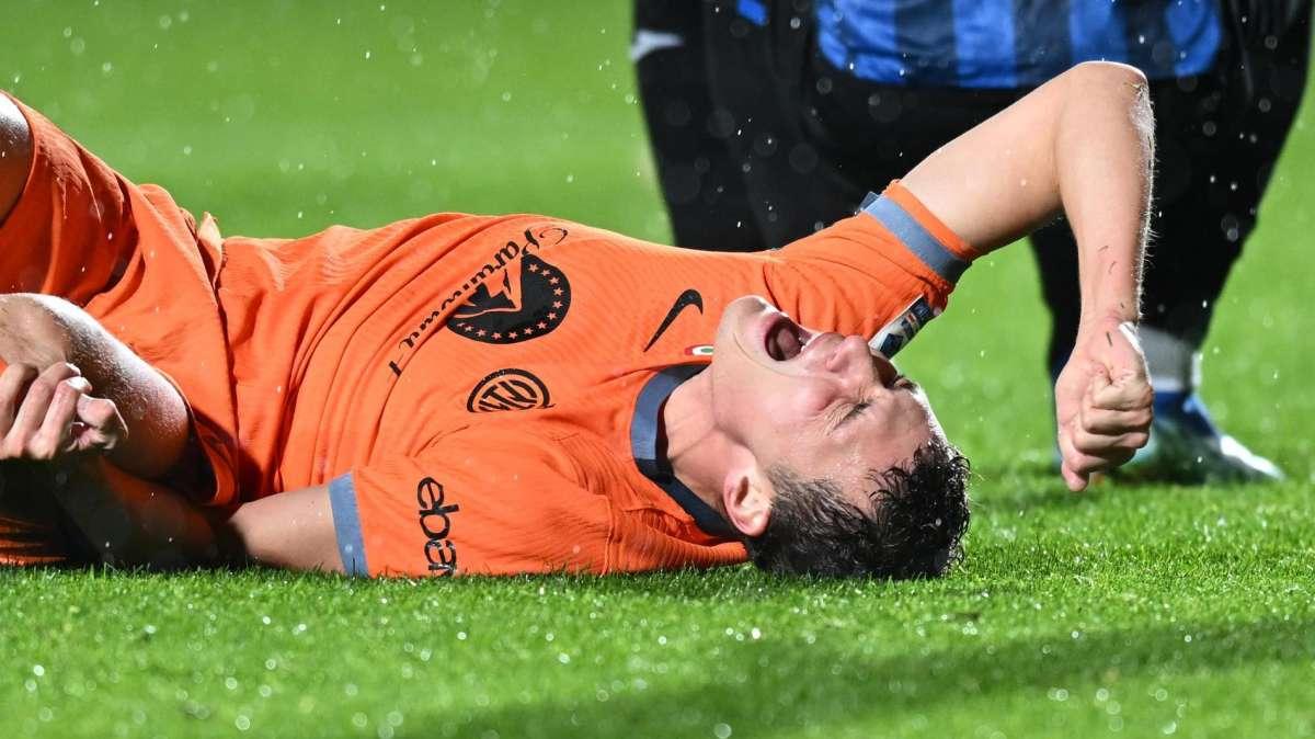 Pavard tiene in ansia l'Inter, infortunio al ginocchio contro l'Atalanta: le ultime
