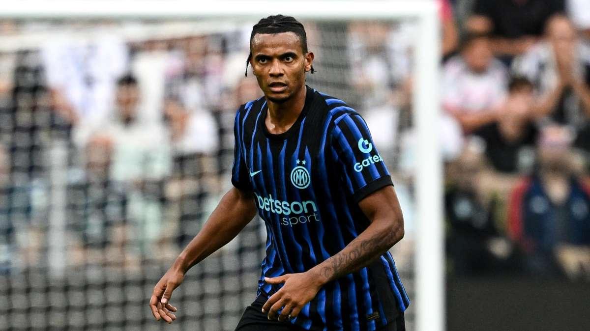Akanji ha convinto, in estate sarà riscattato. Ci si aspetta un restyling in difesa
