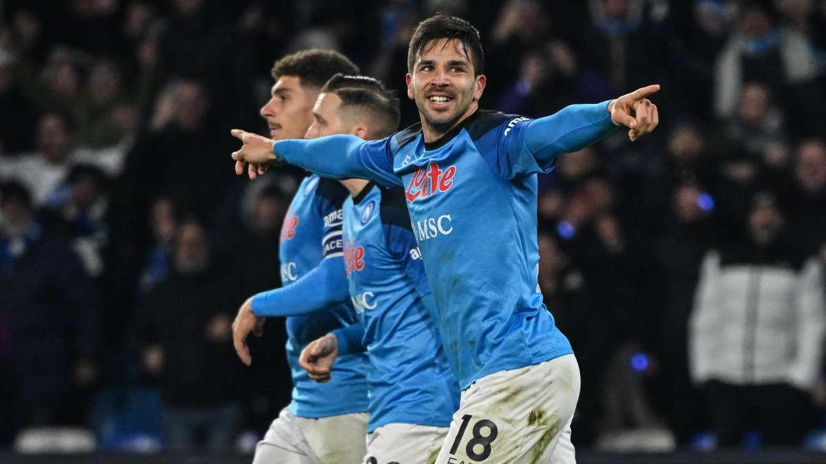 Il Napoli si invola verso lo Scudetto, piegata per 2-1 anche la Roma