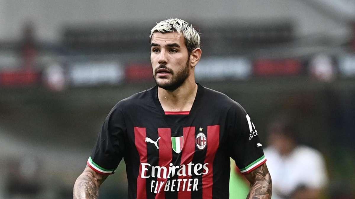 Milan, guaio Theo Hernandez: stiramento all'adduttore per il francese