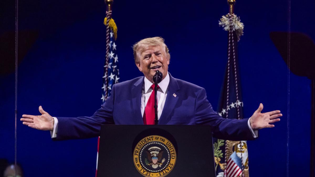 Sospesa la squalifica di Balogun, Trump ringrazia: "La FIFA ha rimediato a una grave ingiustizia"