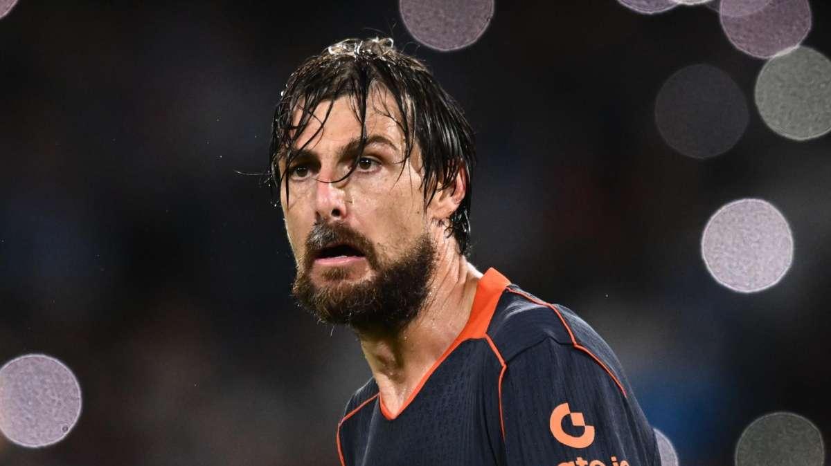 Acerbi con la valigia in mano. Nessun futuribile al suo posto