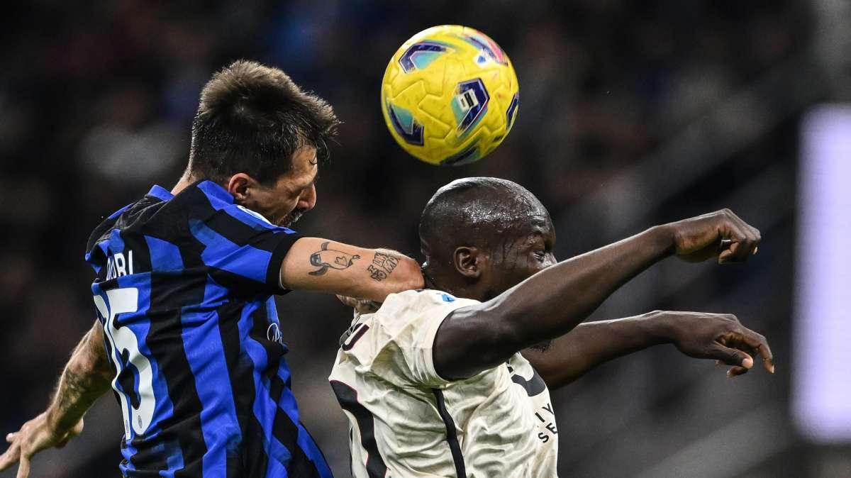 I fischi a Lukaku superano un concerto rock: decibel record per il "rumore" di San Siro