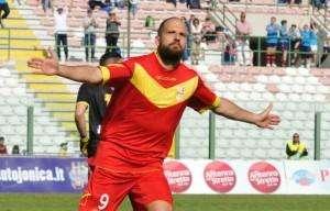 Tavares firm&ograve; l'ultimo punto