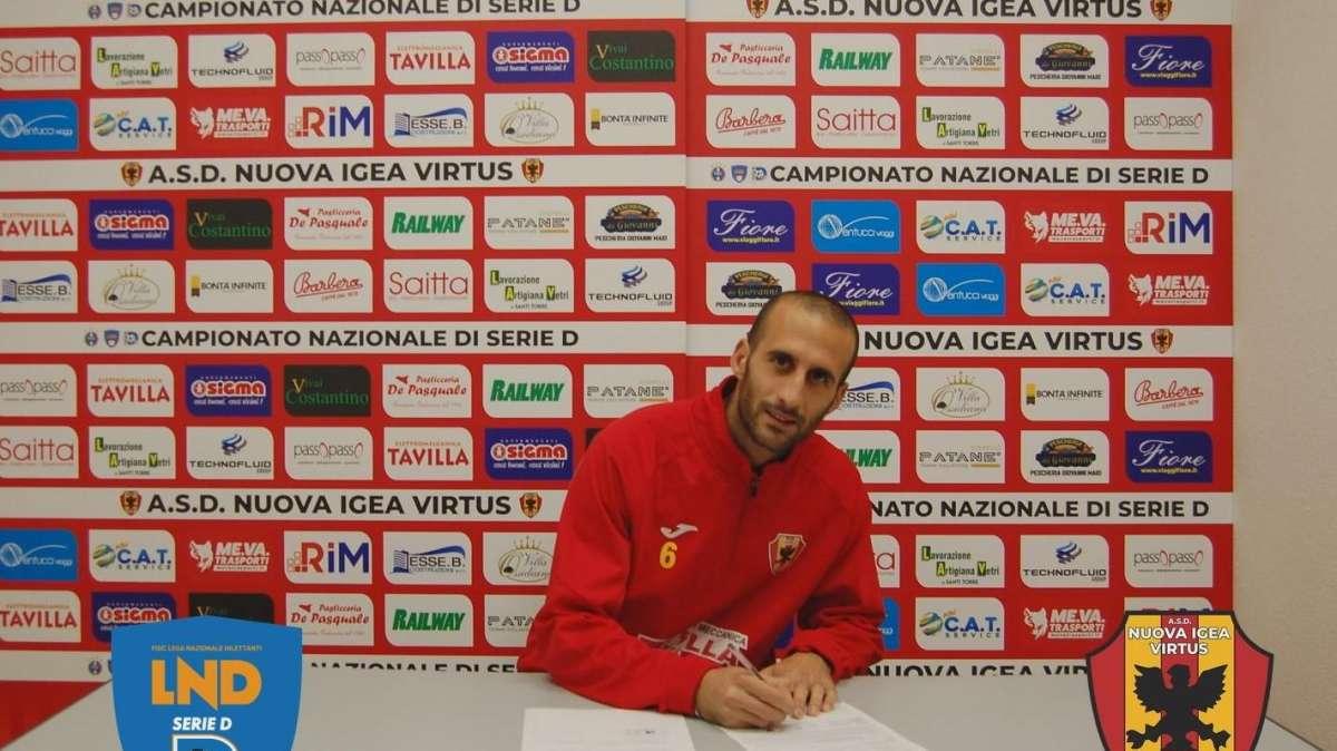 Il centrocampista Claudio Calafiore alla Nuova Igea Virtus