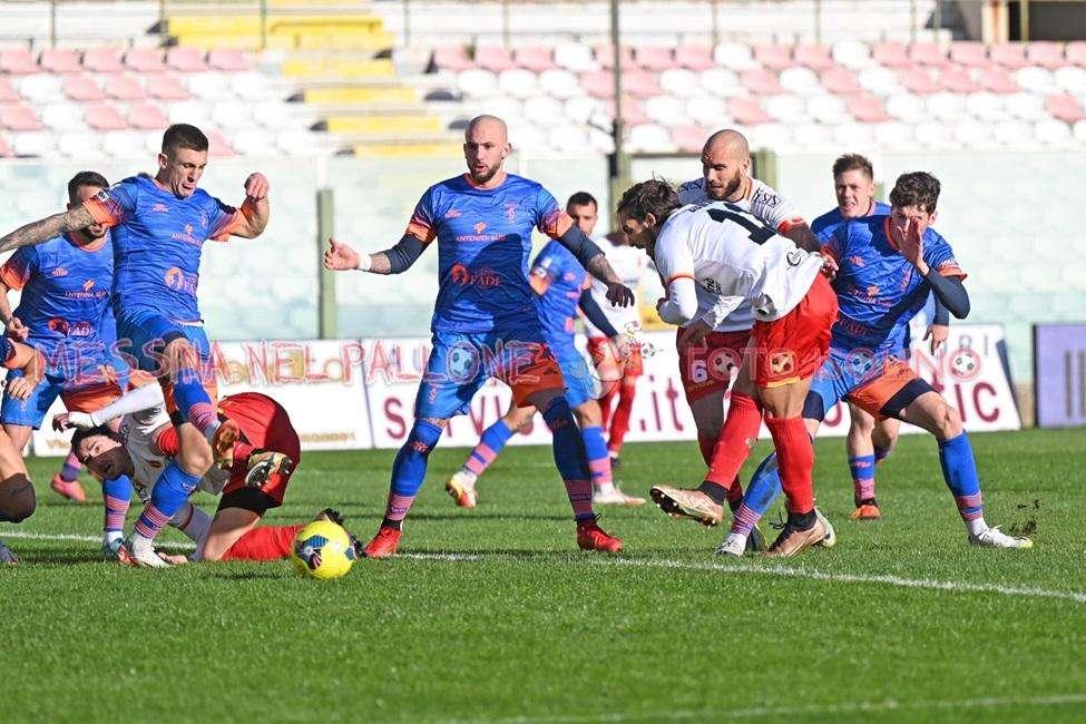 Il Messina non si ferma e fa fuori anche il Taranto (1-0): la decide Zunno 