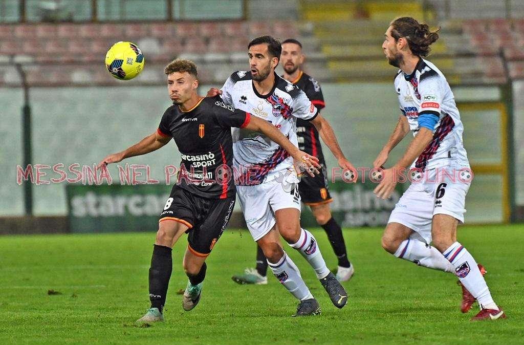 Deli con la maglia del Catania