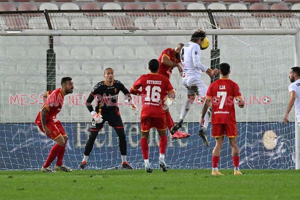 Il Foggia passeggia a Messina (0-3), Mazzocco due volte ed Emmausso