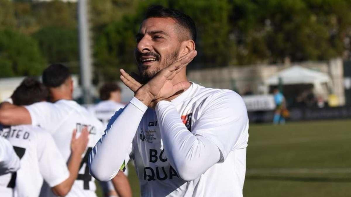 Croce esulta dopo un gol