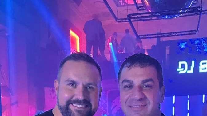 Justin Davis e Ros Pelligra