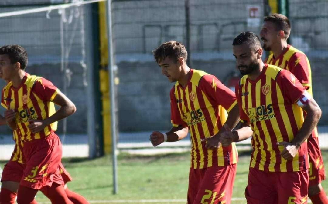 Nessuna squadra a punteggio pieno: un quartetto guida a quota 4