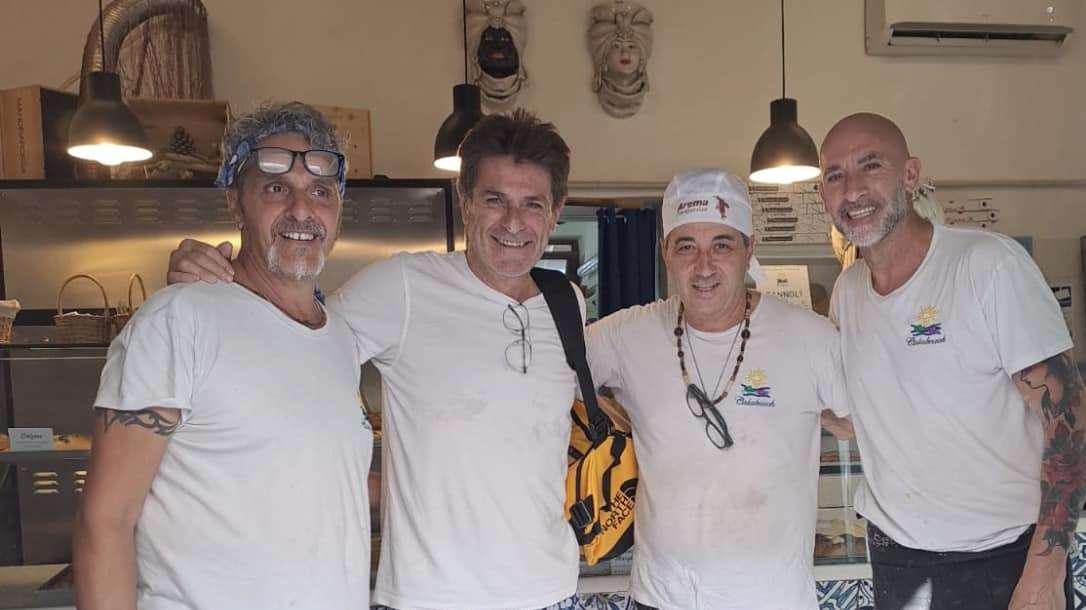 Tanti ospiti vip alle Eolie, c'è anche l'ex portiere Orsi a Panarea