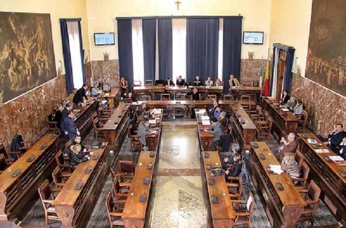 Caso mascherine: Scavello e Russo vogliono saperne di più