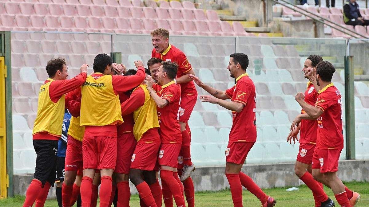 Ora è fuga vera! L'Acr Messina batte anche il Dattilo e allunga ancora