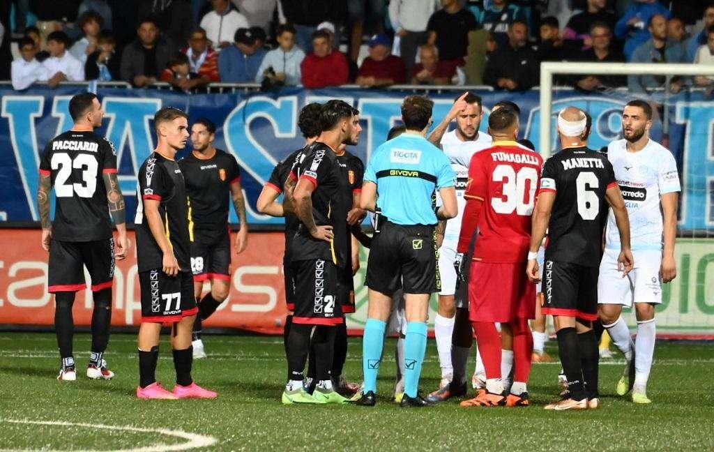 Un Messina intermittente sbatte su Forte e cede 1-0 nella notte di Francavilla 