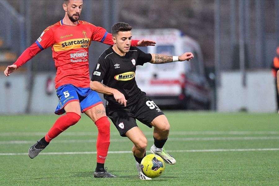 Il Messina passa al "Bonolis" (0-2), lasciando al Monterosi l'ultimo posto