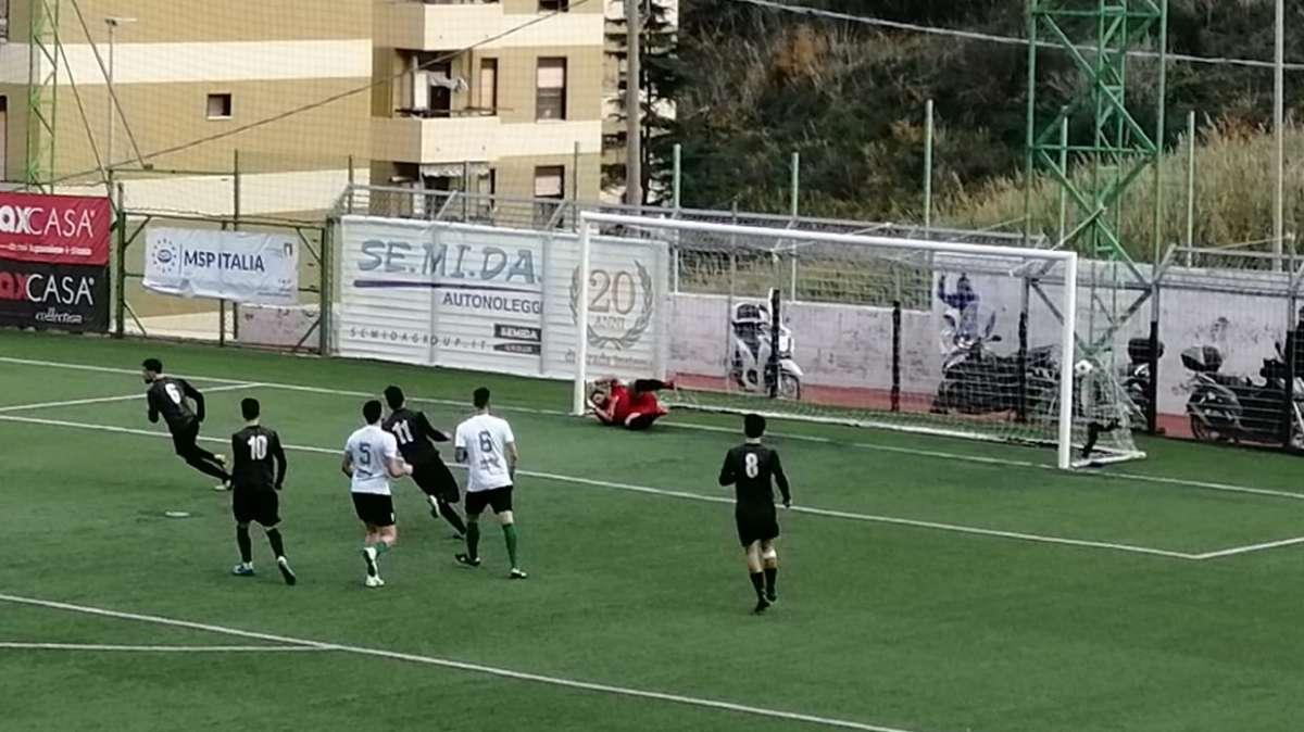 Va alla Messana la stracittadina col Gescal: decidono Barbera e Bonasera