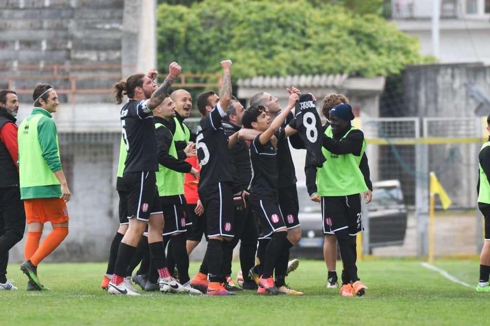 Il Rende batte (e inguaia) il Troina: 1-0 firmato Mattia Palma