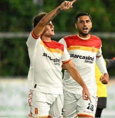 Anatriello crea, Krapikas conserva, il Messina vince al "Liguori" (1-2)