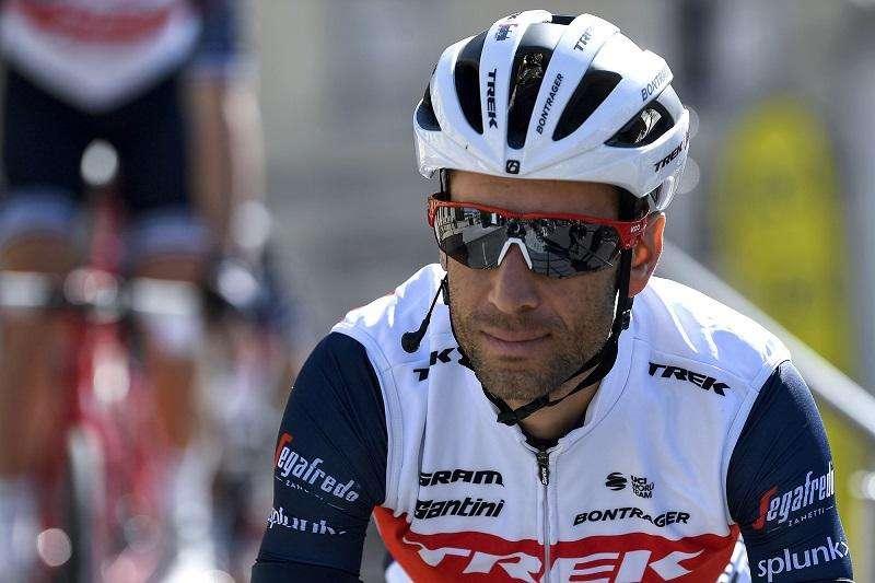 Nibali, Giro a rischio. Oggi l'operazione: "Farò l'impossibile per esserci"