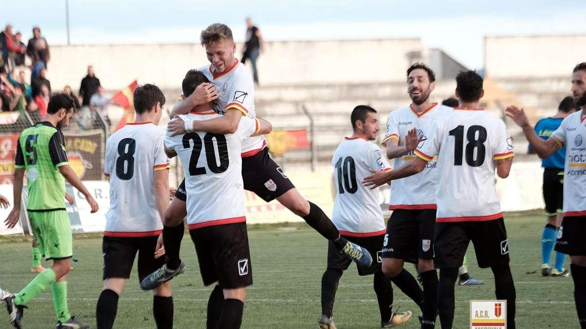 Il Messina si riprende con un poker esterno: Corigliano superato 1-4