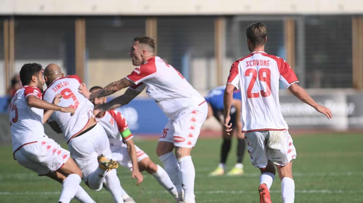 Vukusic per i  duecento gol di Sciotto. Simeri talismano del Bari