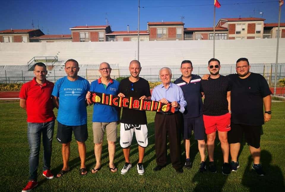 La presentazione di Assenzio