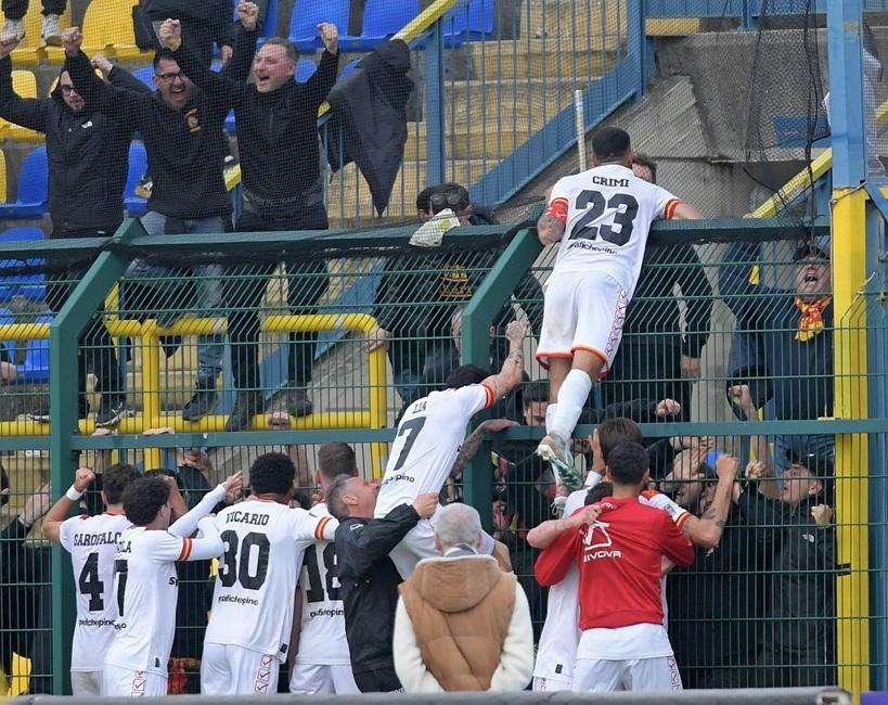 Messina, Crimi: "Orgoglioso della gioia donata ai nostri tifosi"