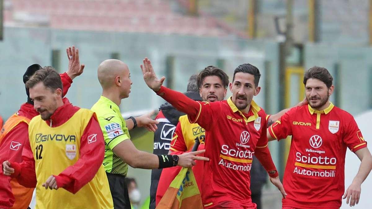 Messina-Sant'Agata: belli, brutti, sporchi e cattivi