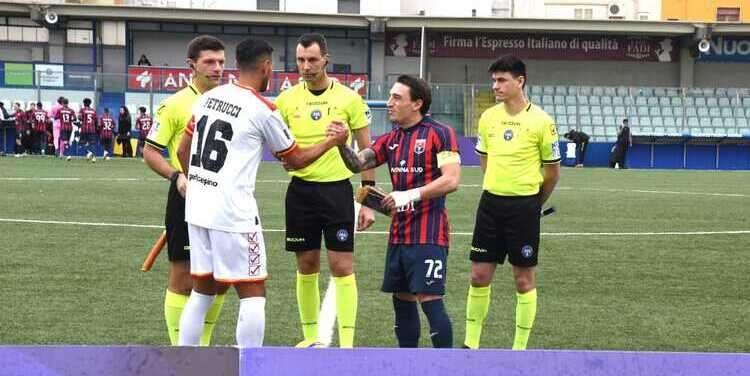 Basta un tocco di Luciani al Messina, ma quanta fatica! 1-0 contro il Taranto