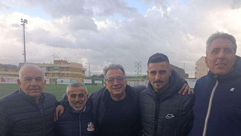 Cannav&ograve; con la dirigenza