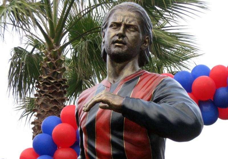 La statua di Marco Salmeri