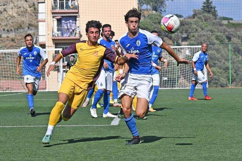 L'Atletico Messina si prepara all'esordio. Intanto un addio dirigenziale