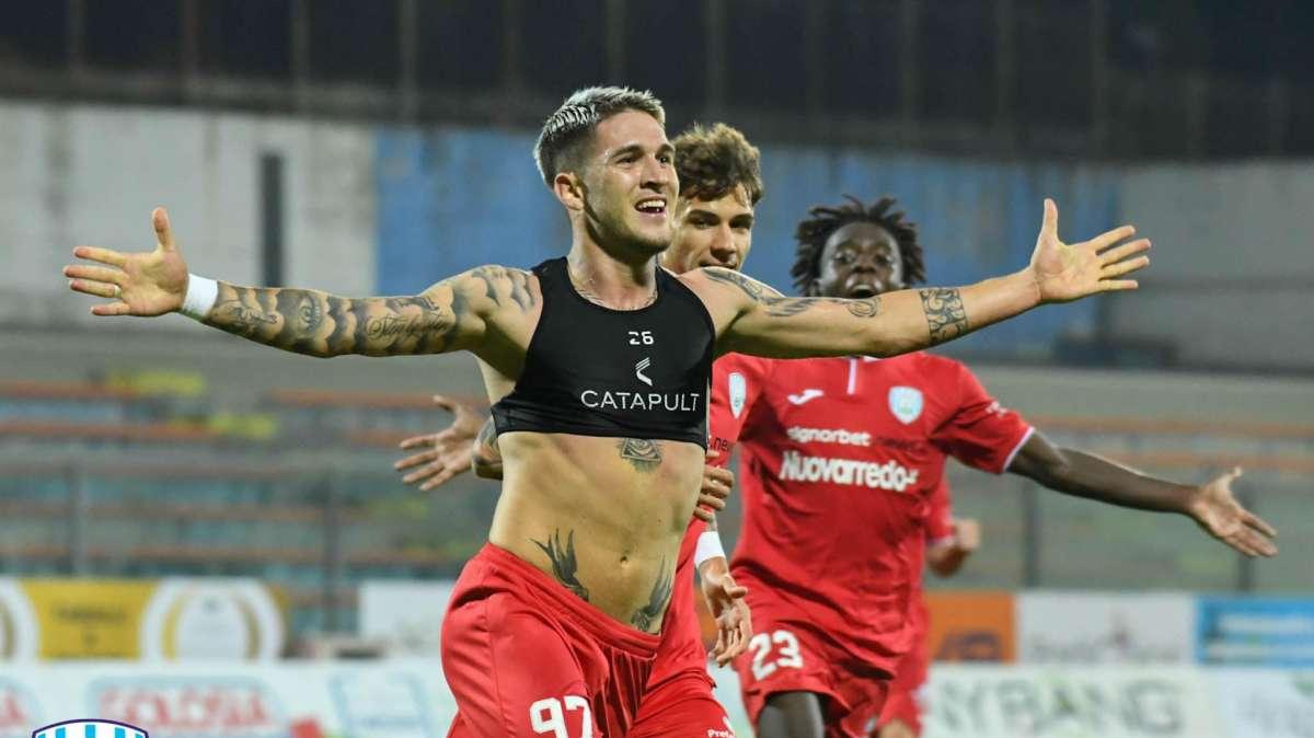 Messina, stop dopo 231 giorni. Cinque giallorossi a segno come il Bari