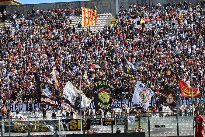 Messina e Foggia si annullano nel playout di andata (0-0)
