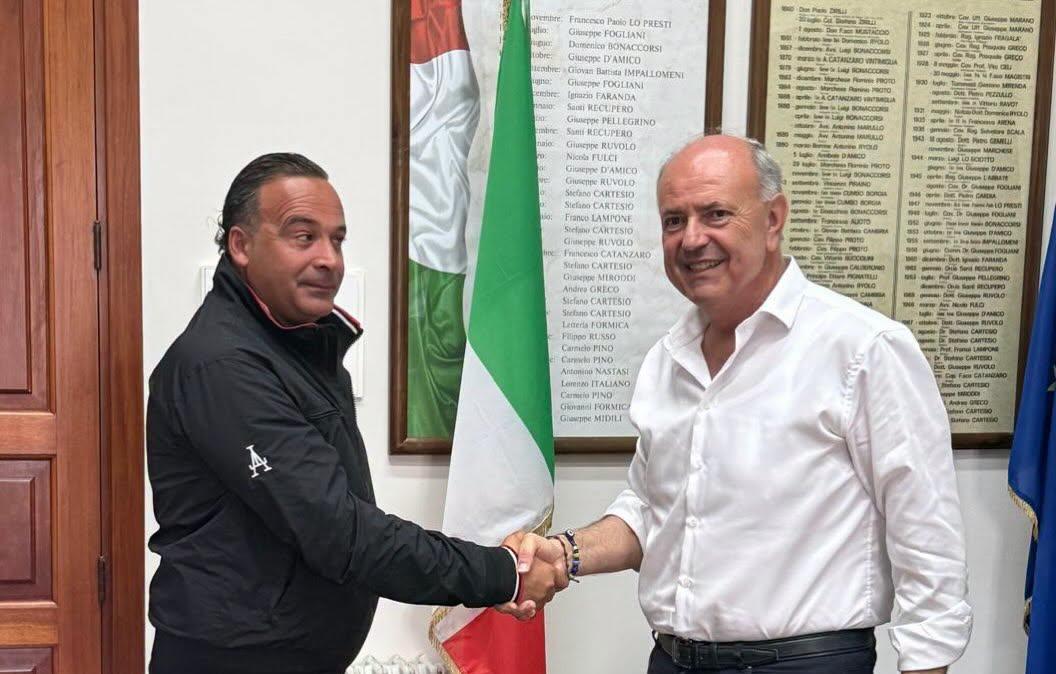 Milazzo, confronto con il sindaco di Midili. Si è parlato del "Salmeri"