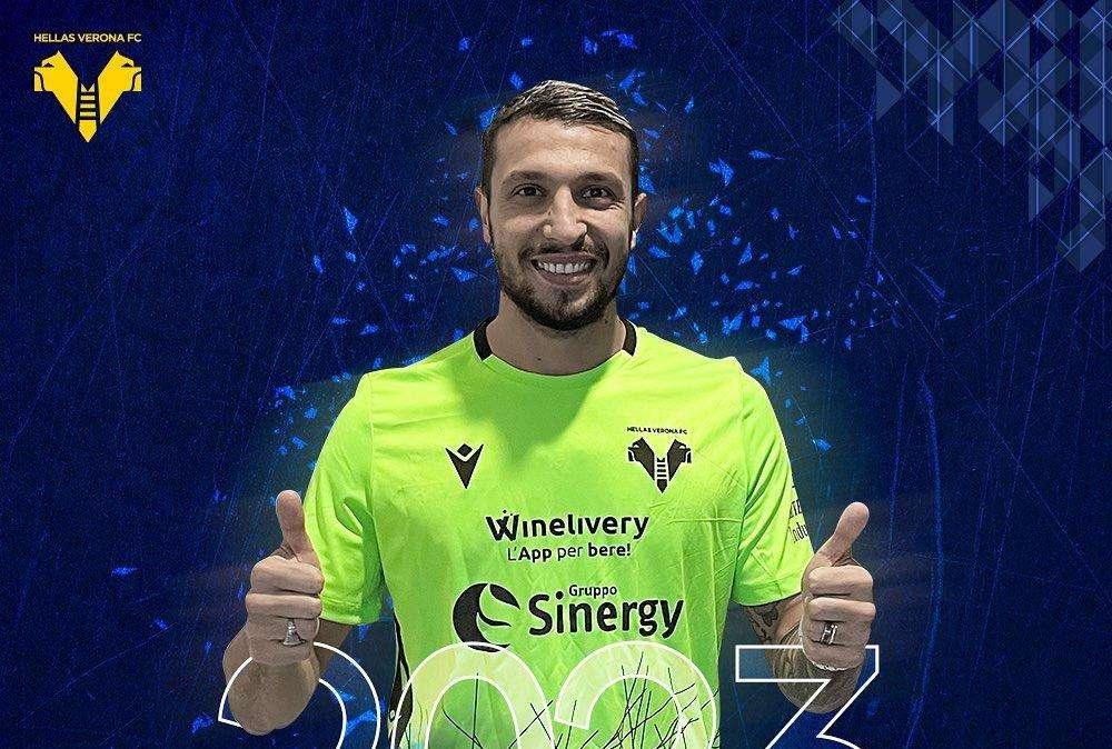 Il portiere Alessandro Berardi prolunga con il Verona