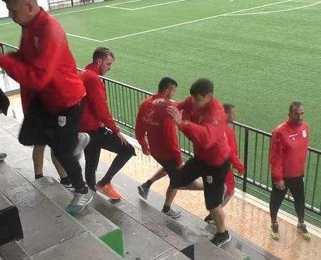 Messina, Zeman torchia il gruppo sui gradoni del Despar Stadium