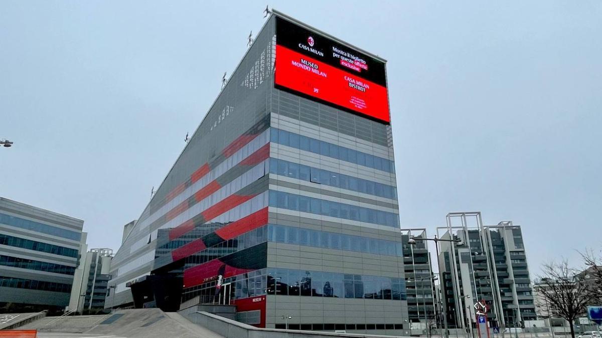 Milan su Karetsas, ma prima deve uscire Leao. Moretto: "ll greco costa 35-40 milioni"
