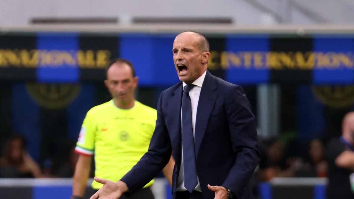 Napoli, Allegri: "Volevo difendere dentro l'area di rigore, ma forse era meglio se facevo cose diverse"
