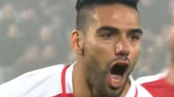 Sky - L'attaccante arriverà entro 20 giorni, spunta Falcao e tramonta Belotti