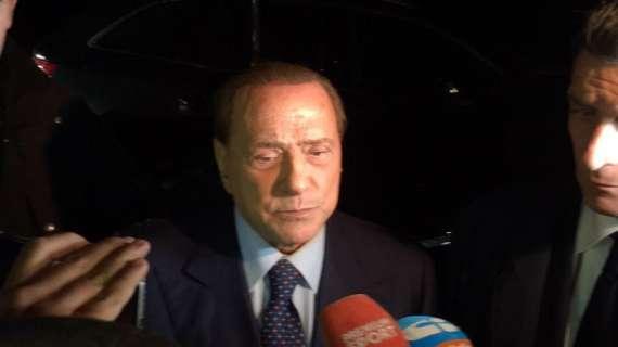 Berlusconi: "I cinesi hanno chiesto una nuova proroga, niente di preoccupante"