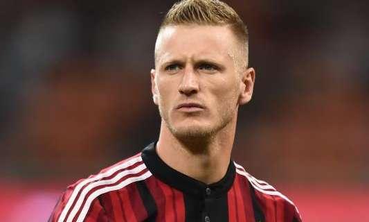 Abate in conferenza: "Voglio chiudere la carriera al Milan, spero di fare uno spezzone col Real"
